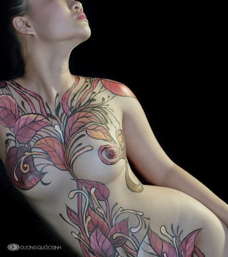 Drawing on a female body