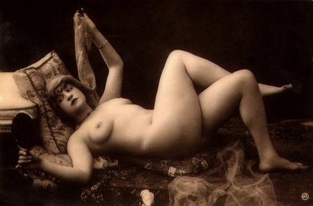 Retro pictures of naked women