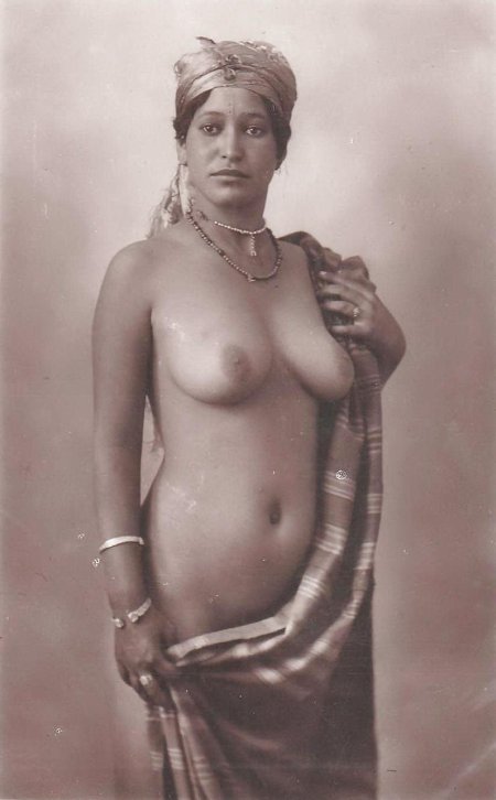 Naked Berber women