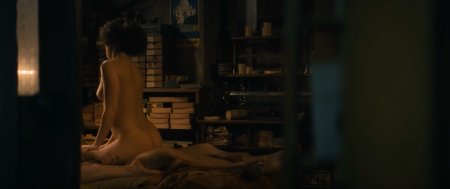 Naked actresses in bed scenes