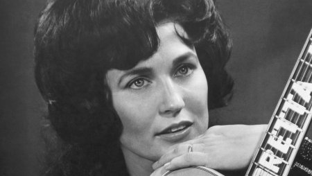 Loretta Lynn in his youth