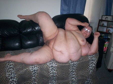 Very fat naked women