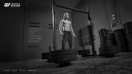 Crossfit stars are naked