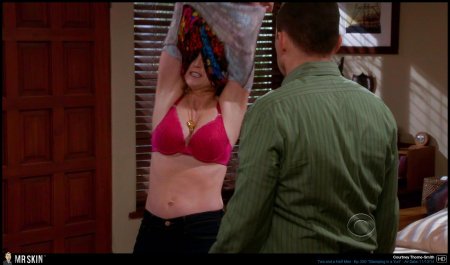 Actress Courtney Thorne Smith