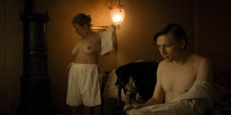 Naked Sophie Gray from Edison