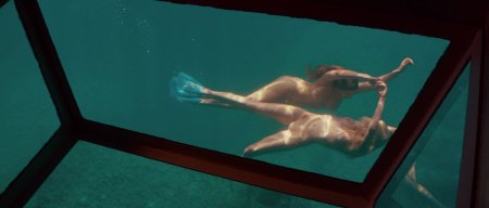 Kelly Brooke Naked in Piranha 3D