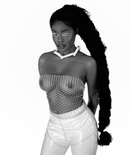 Azealia Banks Topless At Show