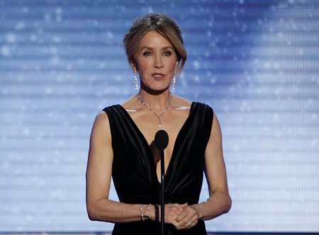 Felicity Huffman photo