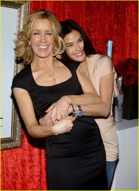 Feliciti Huffman now 2022