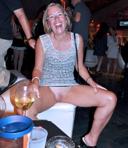 Drunk girls without panties