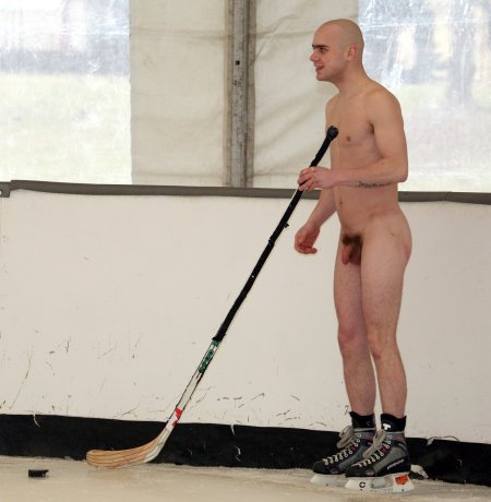 The most beautiful hockey players are naked