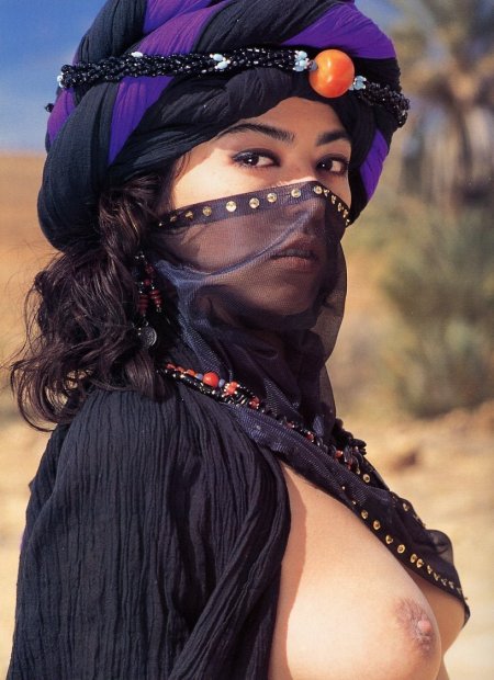 Beautiful Arab girls nude