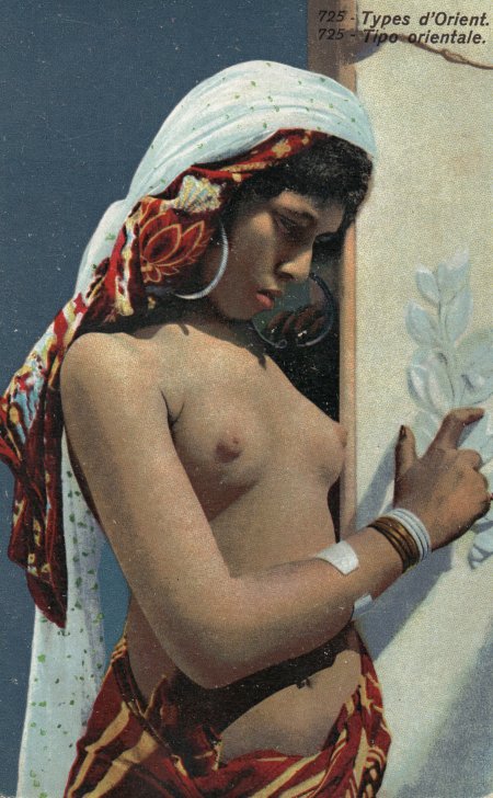 Tunisian naked woman