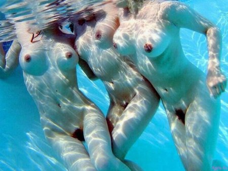 Naked beauties underwater