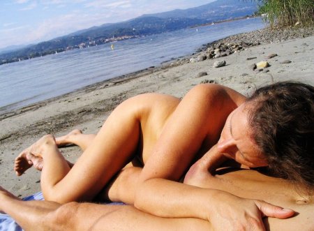 Women on Nudisk beach