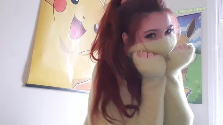 Nicole Bun without a mask