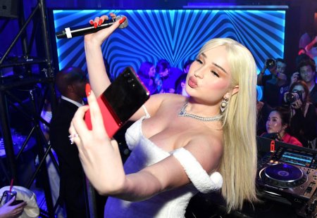 Kim Petra Porn actress?