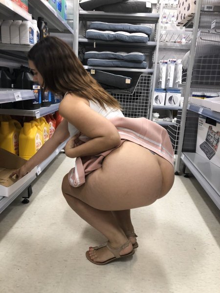 Under the skirt Naked Big Ass Shop