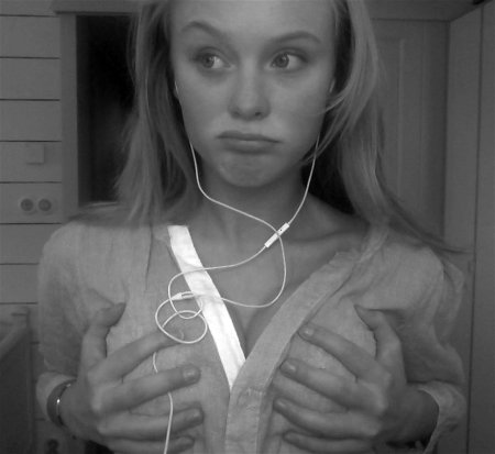 Zara Larsson Leaked Photos