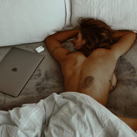 Tasia mini is completely naked