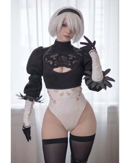 2B Cosplay Pirozhnikov