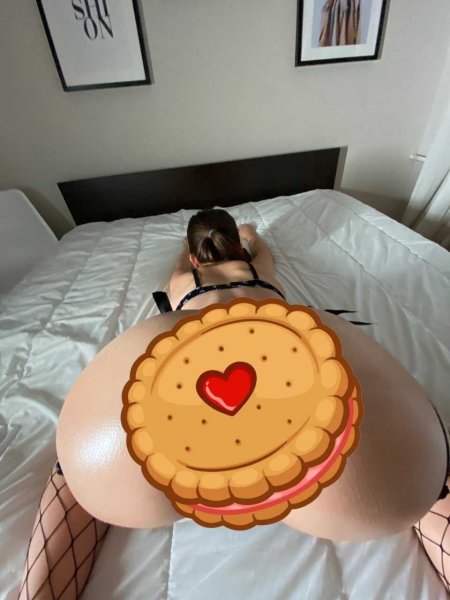 Oksana Saldyrkina model