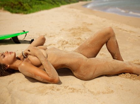 Viki Odintcova pool completely naked Saski