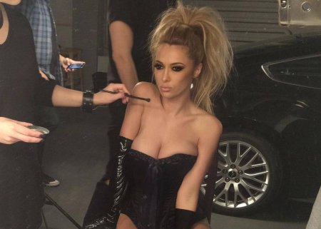 Lidija Bacic neckline photo