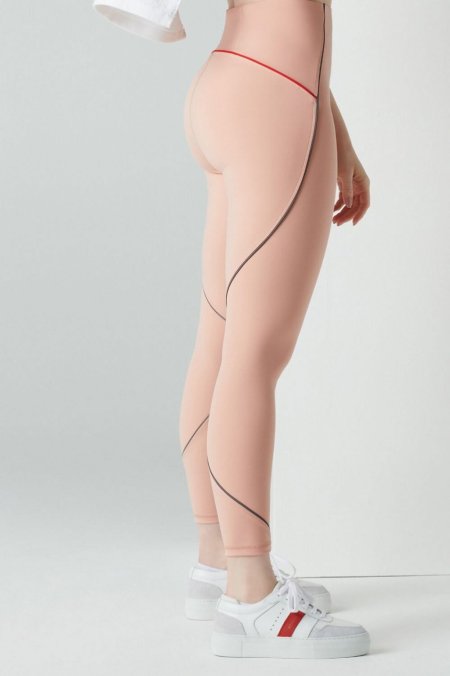 Madelin Petsh Slov 18