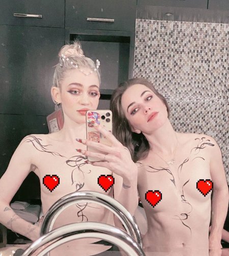 Wife Ilona Mask Graims