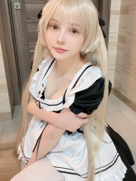 Alice Bishop Rocksy Light drain