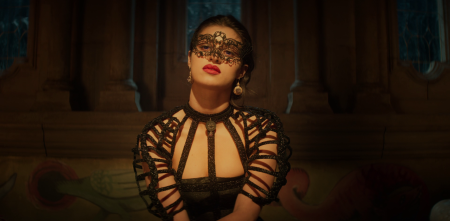 Anya Chalotra is hot