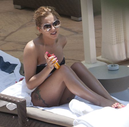 Cheryl Cole Topless