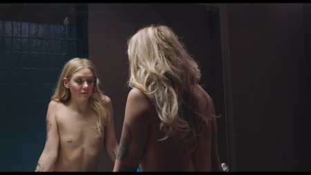 Sofia Kappel naked photo