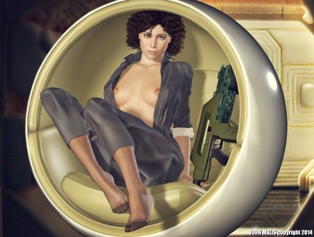 Sigurni Weaver without panties