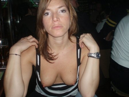 Downblouse amateur nipples