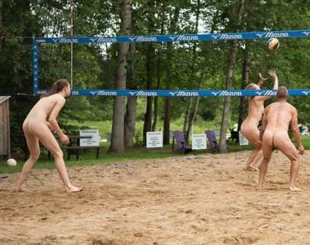 Volleyball player without panties