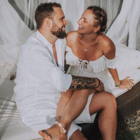 Anna Dziuba Asti's husband