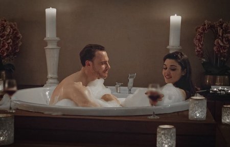 Ed yyldyz in the series in the bath