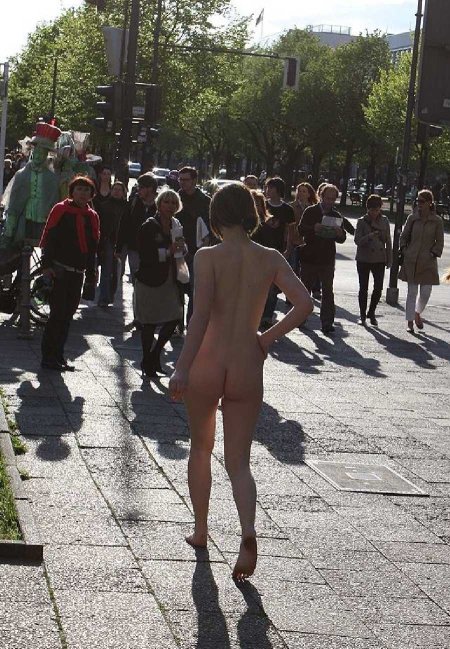 Mass exposure of girls