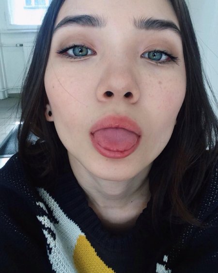 AYA SHALKAR Instagram