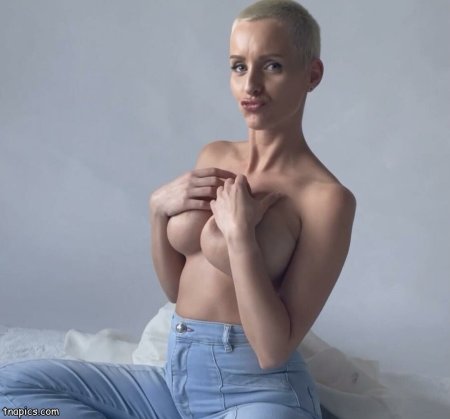 Anike Ekina Only Fans