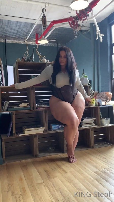 King Stef turned around