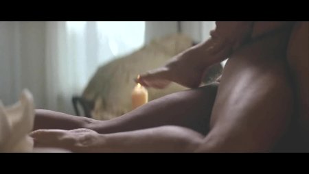 Sarah Serayokko Topless