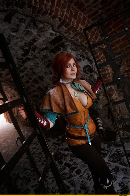 Julia Shuenkova Cosplay Triss