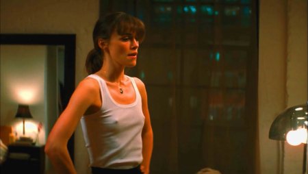 Pit Kira Knightley boobs