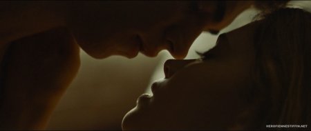 Josephin Langford photo nude