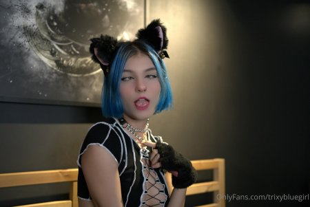 Trixy Blue Girl