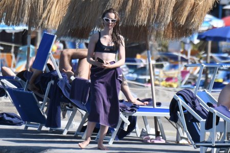 Actress Lily Collins Sexy