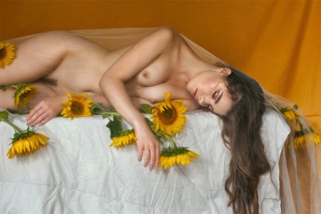 Women in the prime of beauty nude